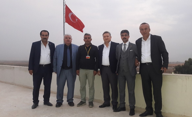 GAP gazeteciler birliği yönetimi  Akçakale sınırda gazetecilere moral ziyaretinde bulundular