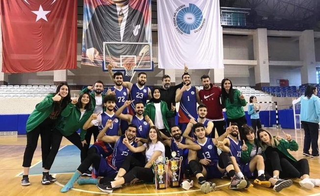 Adıyaman Üniversitesi Erkek Basketbol Takımı 1. Lige Yükseldi